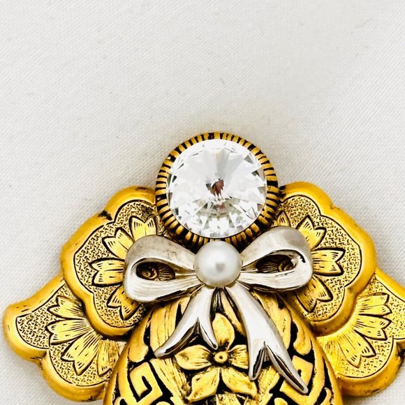 Vintage Angel Brooch w/Beautiful Clear RIvoli Crystal & Faux Pearl - Signed - Picture 2 of 8